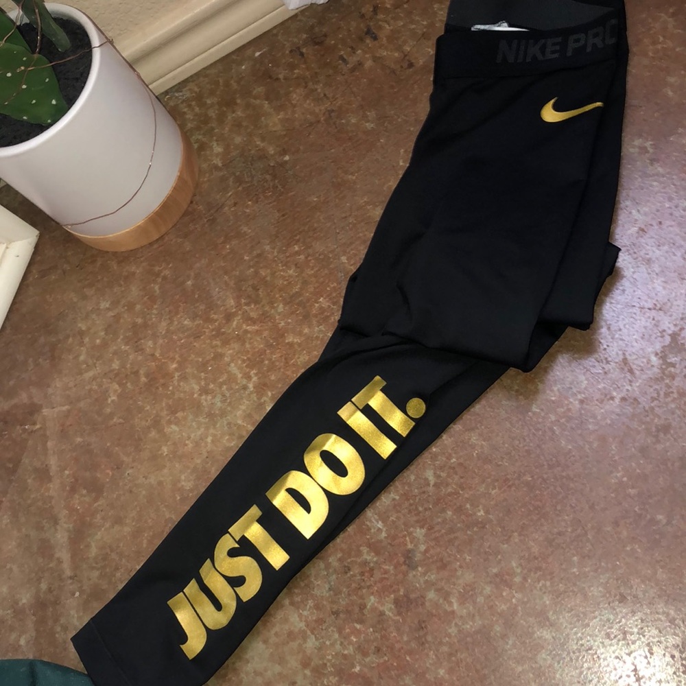 Nike leggings